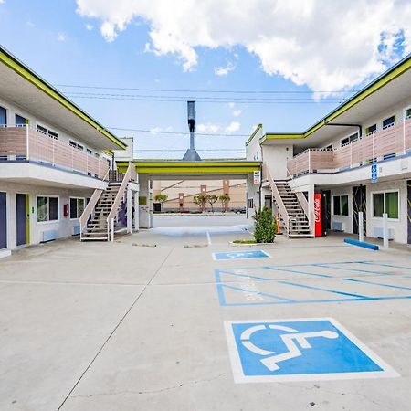 Exclusivo Inn And Suites Lakewood Kültér fotó