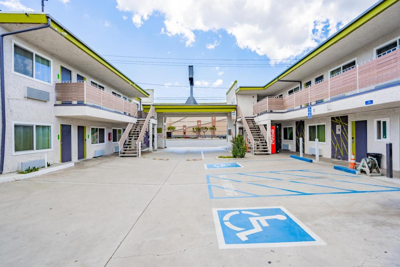 Exclusivo Inn And Suites Lakewood Kültér fotó