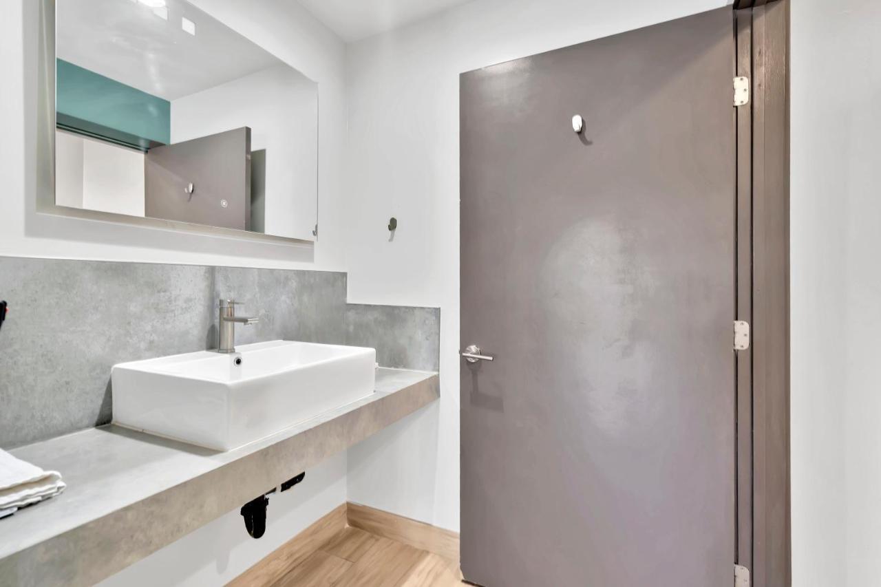 Exclusivo Inn And Suites Lakewood Kültér fotó