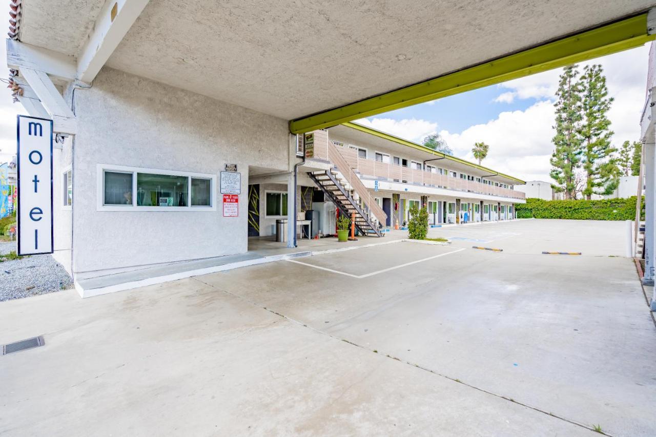 Exclusivo Inn And Suites Lakewood Kültér fotó